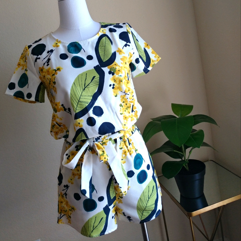 Summer Romper; Yellow/Green Size Sm